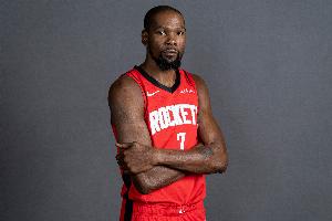 杜兰特：我的身体类型与球队适配 我能在进攻三威胁方面发挥作用