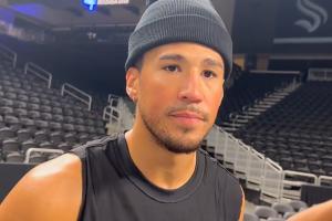 布克谈艾顿加盟湖人：我们只能拭目以待他能带来什么。