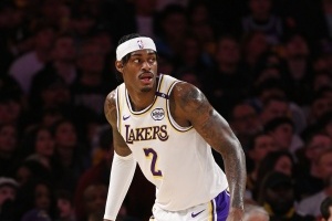 雷迪克：范德比尔特会成为顶级前场篮板手 他在投射上也下了功夫