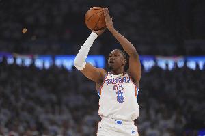 杰伦威表示，减重后他的速度得到提升，能够更出色地执行挡拆后外切的战术。