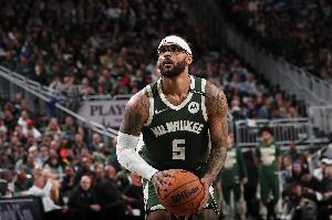 老里：AJ-格林与特伦特将在某些比赛中获得大量出手机会，他们是顶级射手。