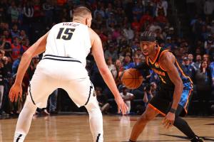 《体育画报》公布NBA球员TOP10排名，约基奇位列第一，SGA紧随其后，库里与杜兰特均未上榜。