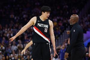 比卢普斯盛赞杨瀚森：今日表现堪称完美，我为他感到无比骄傲。