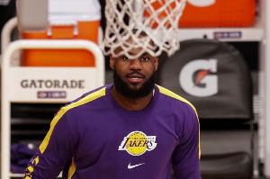 阿里纳斯：认为詹姆斯的决定是认真的都是傻子，正是决定1让他沦为全民公敌。