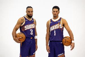 狄龙：与布克并肩作战很轻松 如今无需防守他&这对我来说更棒了