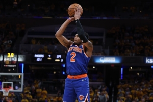 迈克-布朗：麦克布莱德随时能创造得分机会 防守端存在感十足