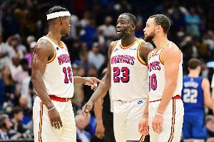 《勇士阵容老化隐患犹存，西部争冠实力仍不容轻视》