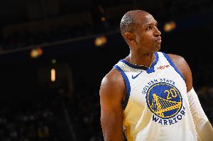 霍福德表示，经济考量是其加盟勇士的因素之一，但更关键的是为了追求胜利与总冠军。