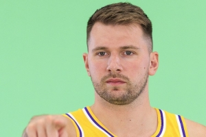 雷迪克称东契奇正处于最佳状态，若球队能发挥出高水平，他将有望进入MVP的讨论行列。