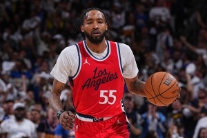 小琼斯：我的职责就是紧盯对方核心球员，无论是否首发，我都会果断出手。