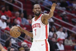 薪资专家预测，火箭队薪资总额将低于奢侈税第二档线8000万美元，此举既能保留伊森，又具备补强阵容的空间。