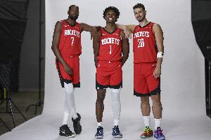 火箭17人名单：杜兰特、申京、阿门领衔，雨姐签下双向合同