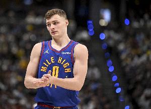 5年1.25亿！媒体人评价布劳恩：防守和激情在线，快攻能力堪称联盟顶级。